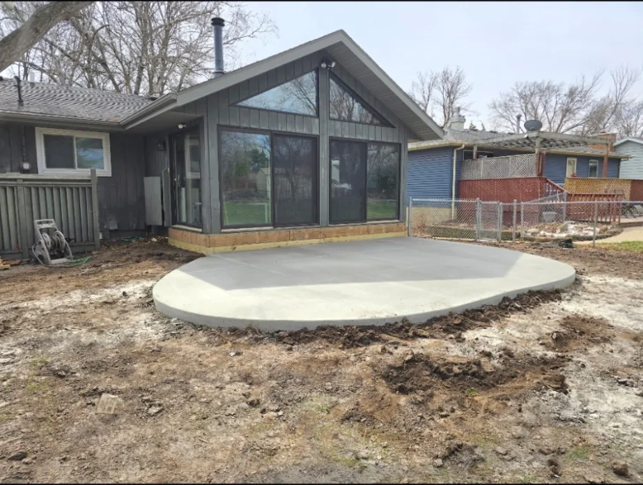 Pouring Praises Custom Concrete Patios article hero image